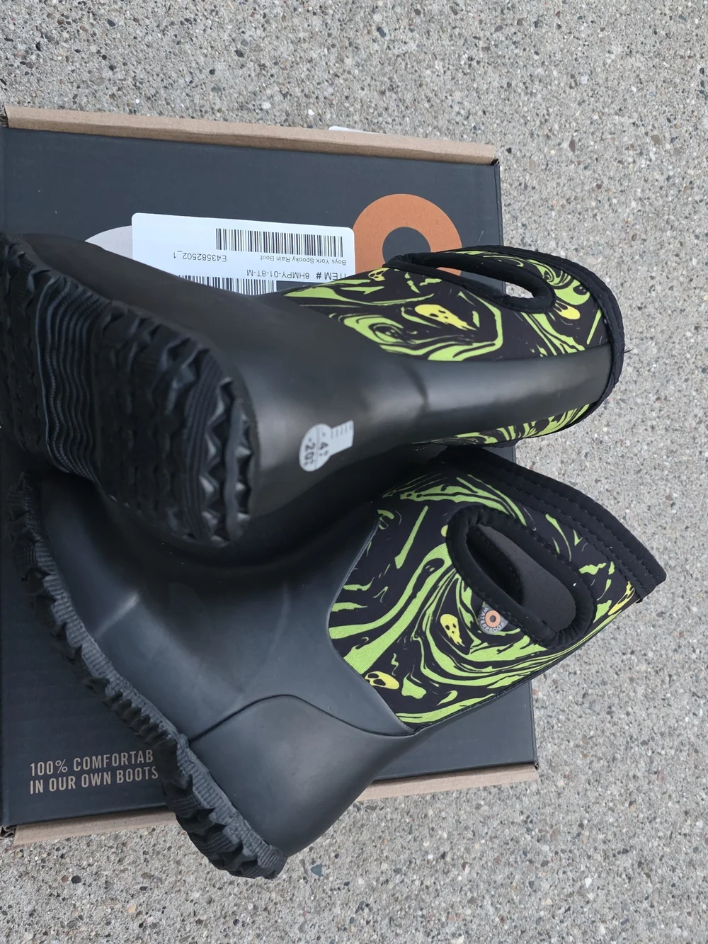 Bogs Insulated Black and Neon Green Waterproof Boots Boys 9K